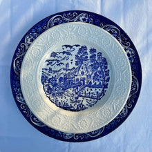 Load image into Gallery viewer, Blue and White Country plate
